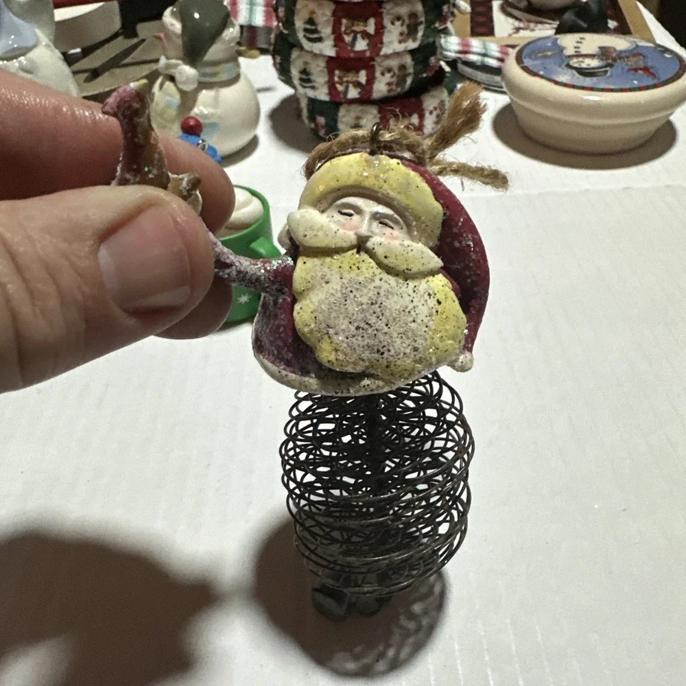 Miscellaneous Christmas ornaments Three pieces